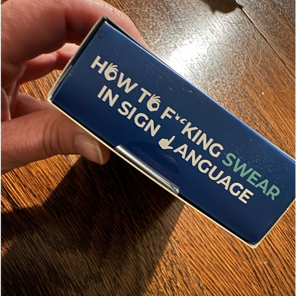Cards: How to F Swear in Sign Language - Picture 2 of 3